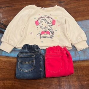 Gap set 1 sweater, 2 jeans